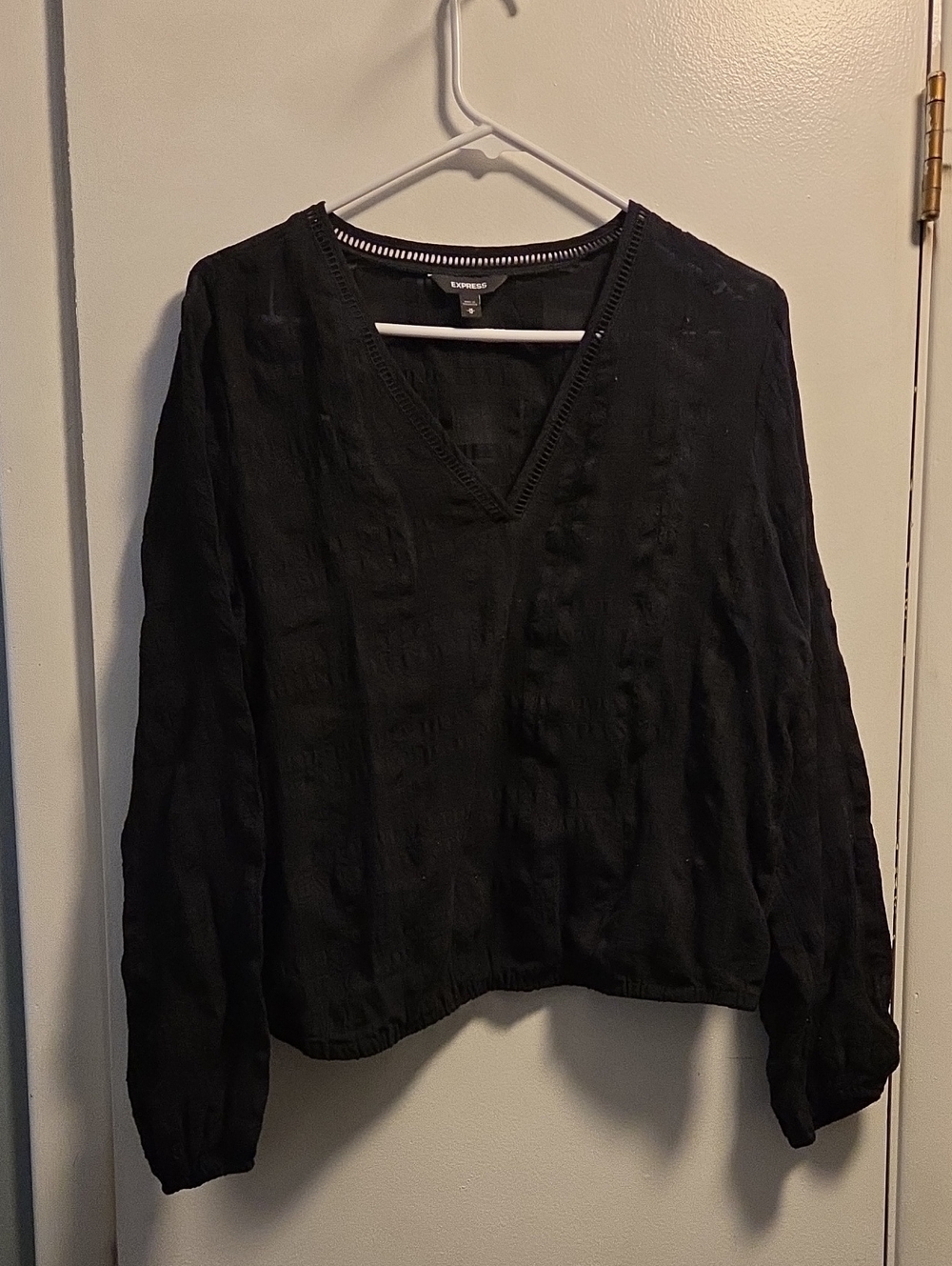 Express Black V-Neck Long Sleeve Women's Pullover